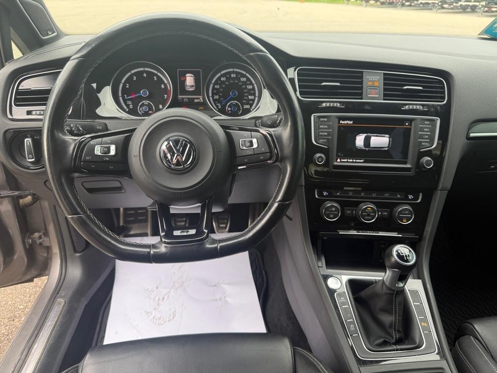 Volkswagen Golf R  2016