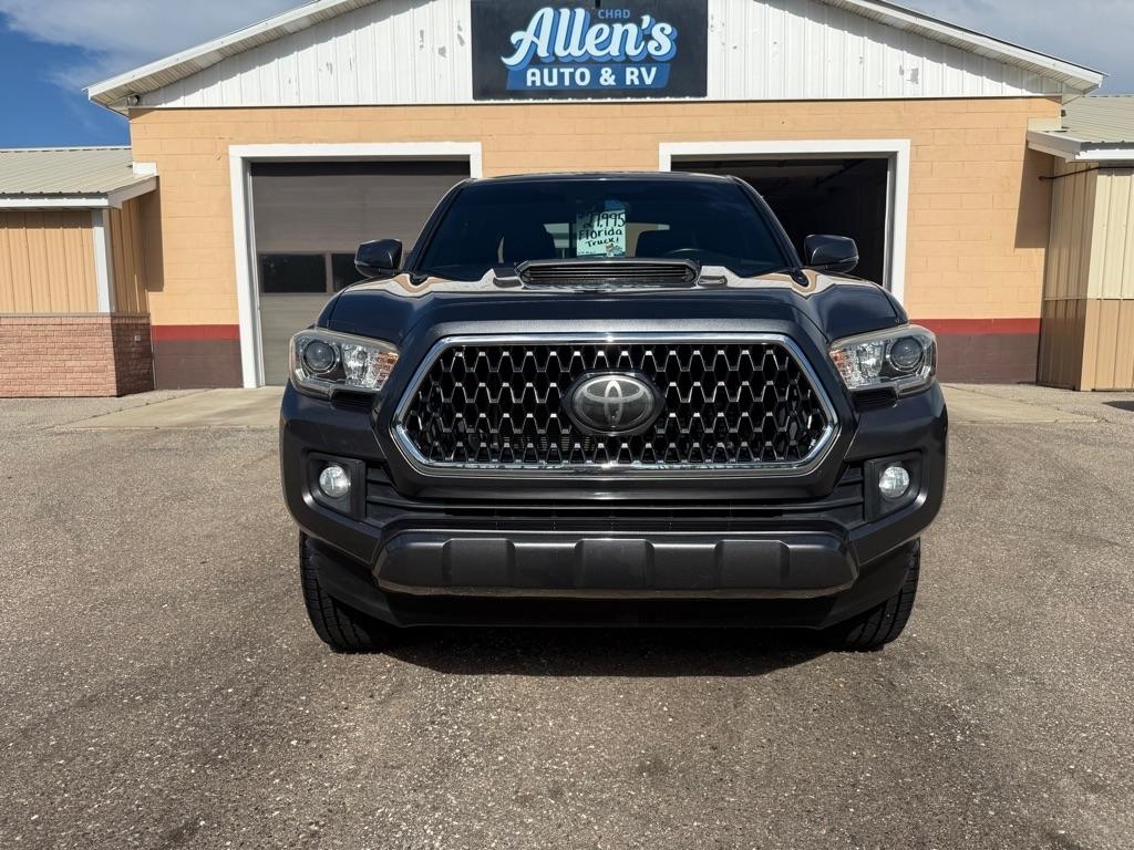 Toyota Tacoma  2018
