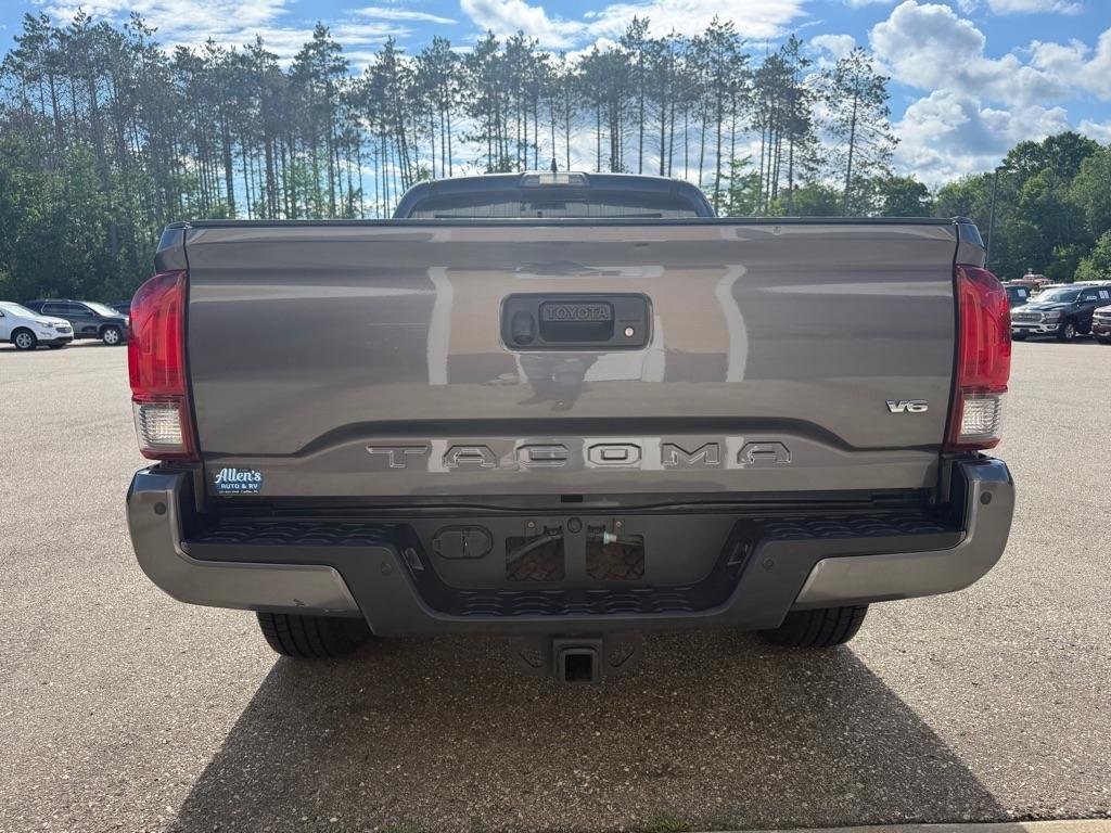 Toyota Tacoma  2018