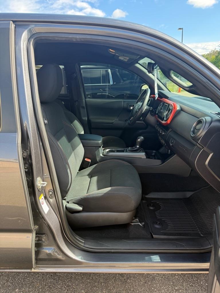 Toyota Tacoma  2018