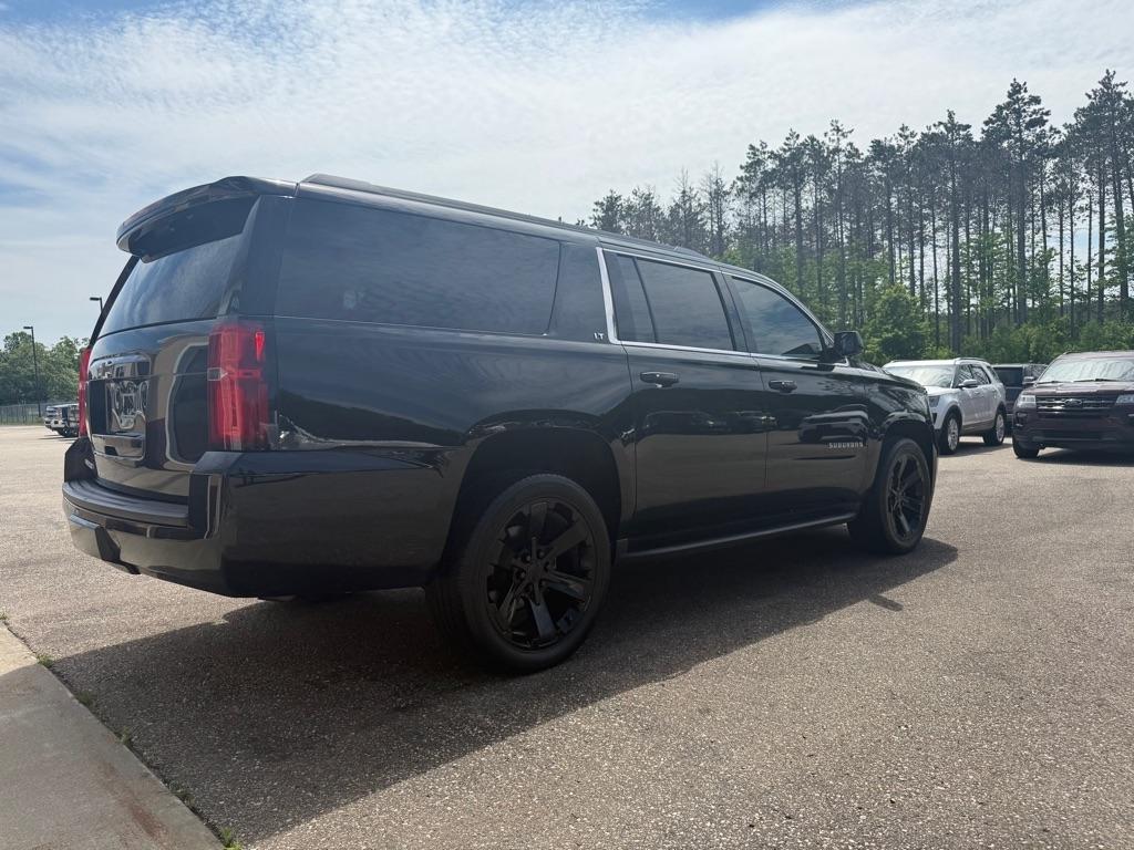 Chevrolet Suburban  2019