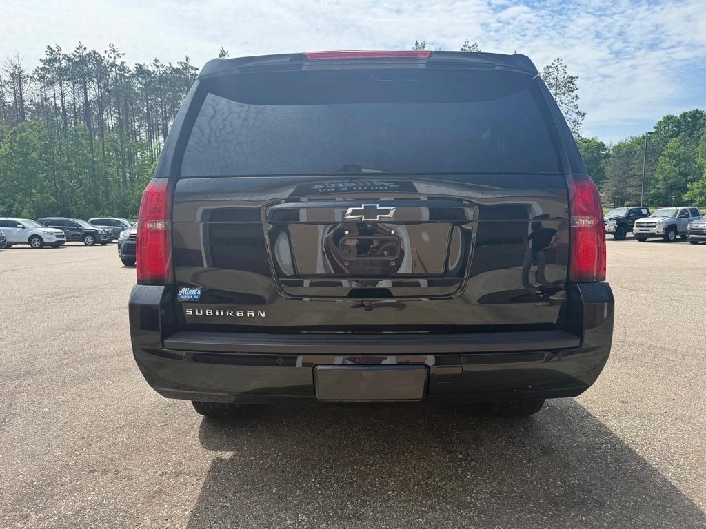 Chevrolet Suburban  2019