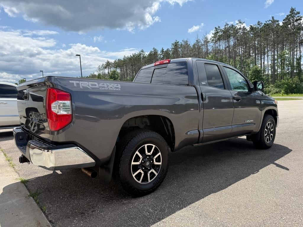Toyota Tundra  2017