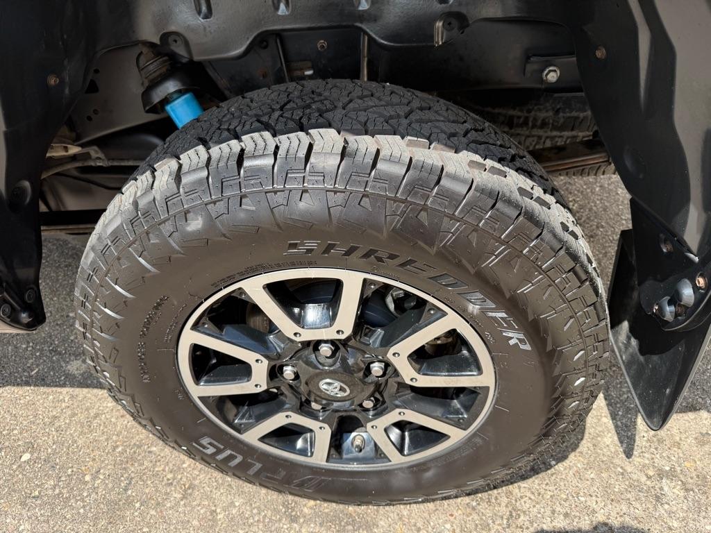 Toyota Tundra  2017