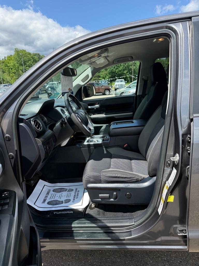 Toyota Tundra  2017