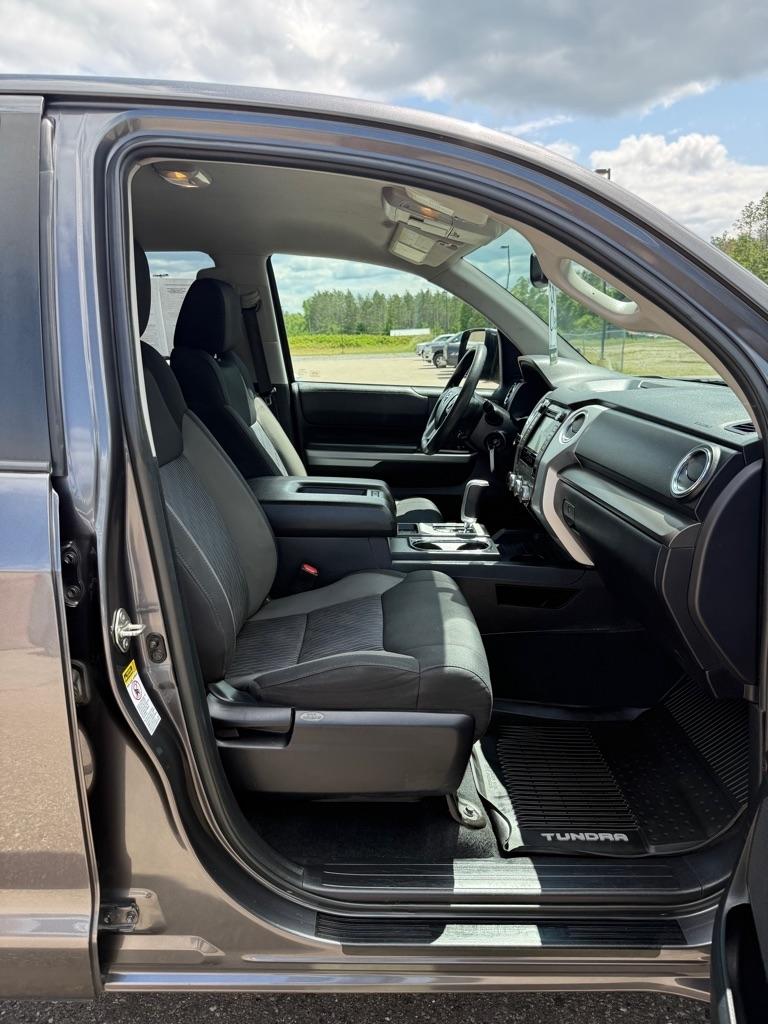Toyota Tundra  2017