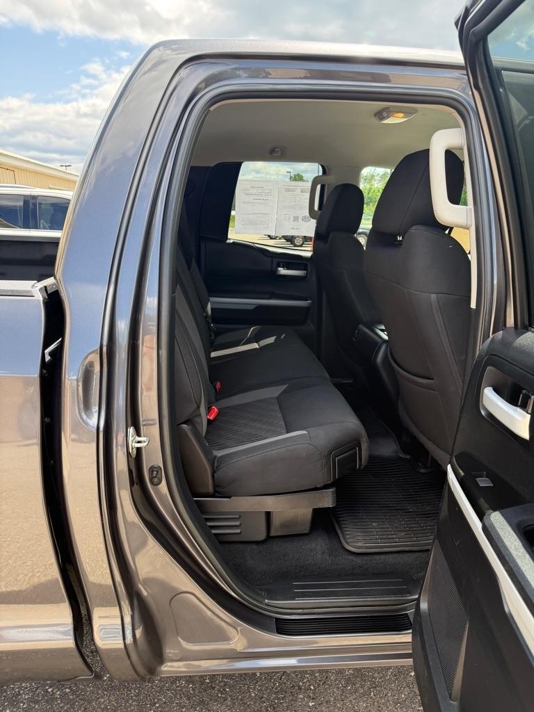 Toyota Tundra  2017