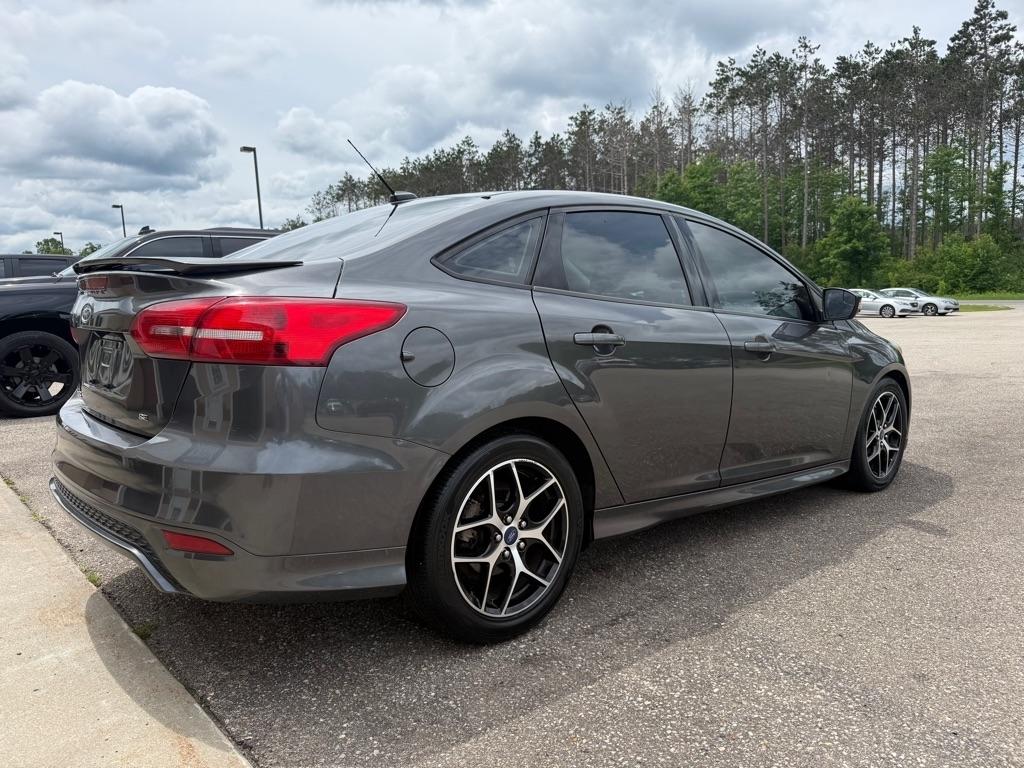 Ford Focus  2015