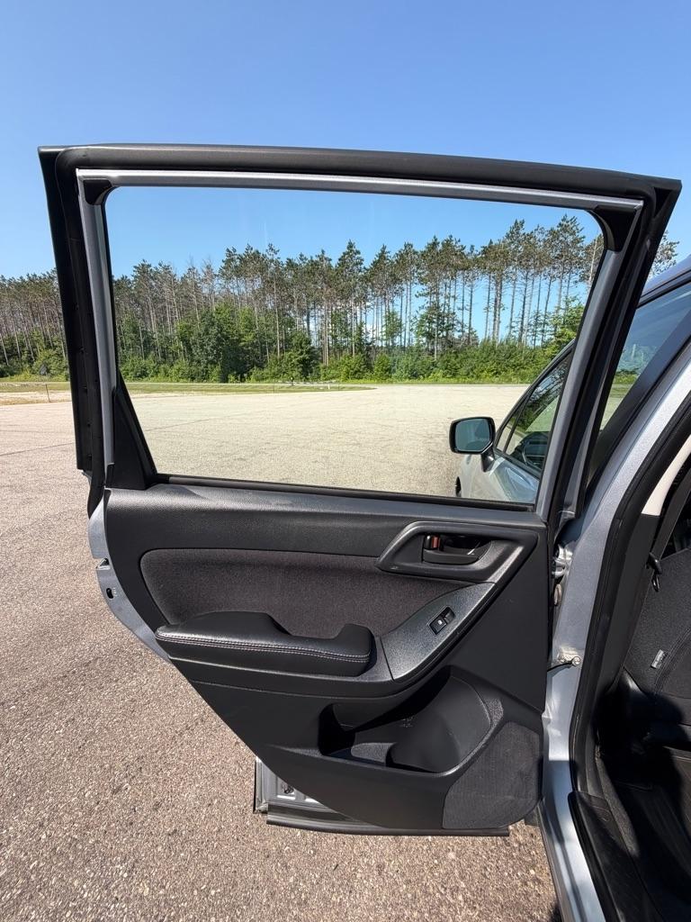 Subaru Forester  2016