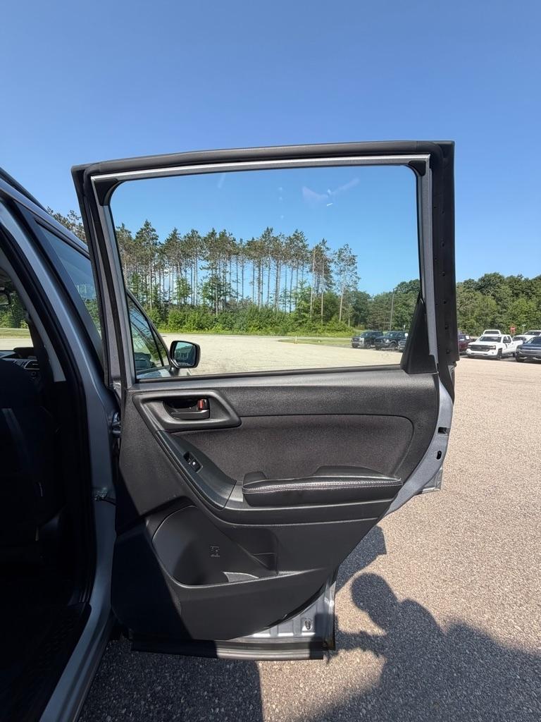 Subaru Forester  2016
