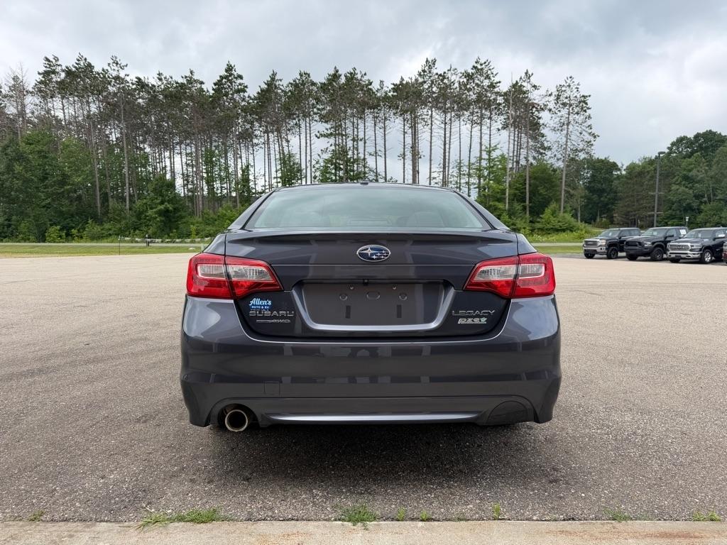 Subaru Legacy  2015