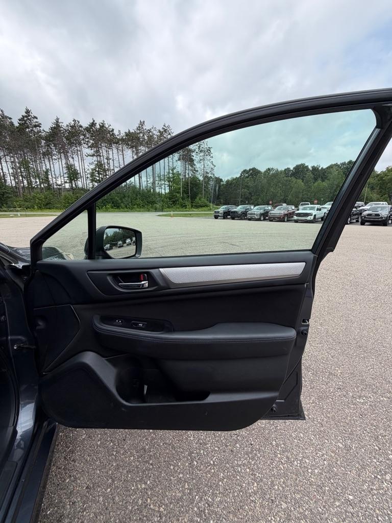 Subaru Legacy  2015