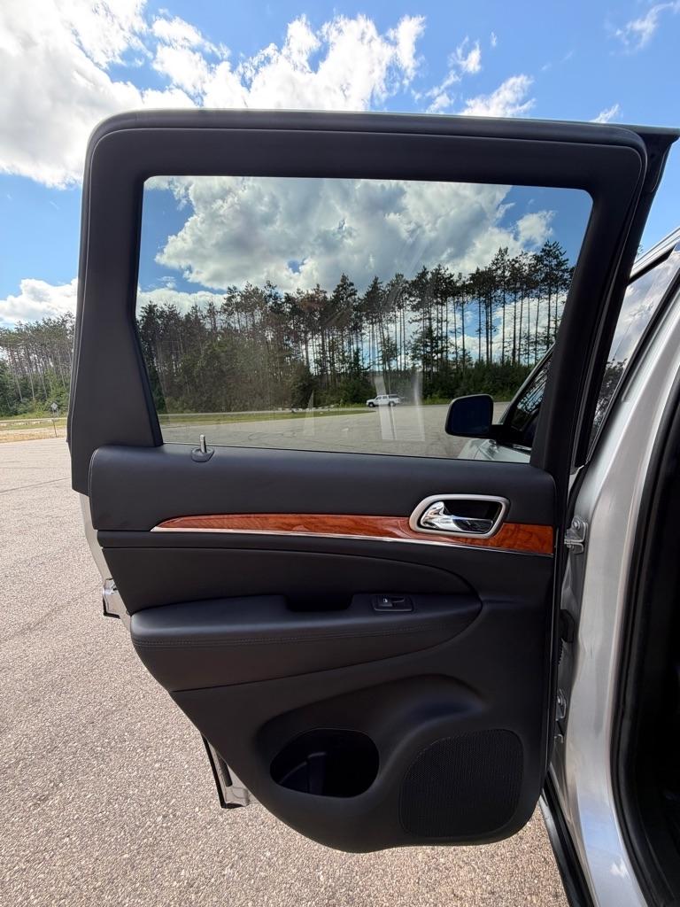 Jeep Grand Cherokee  2011