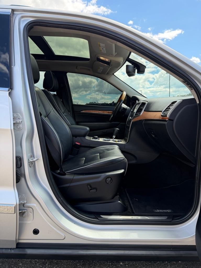 Jeep Grand Cherokee  2011
