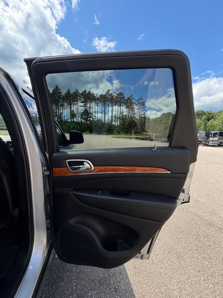 Jeep Grand Cherokee  2011
