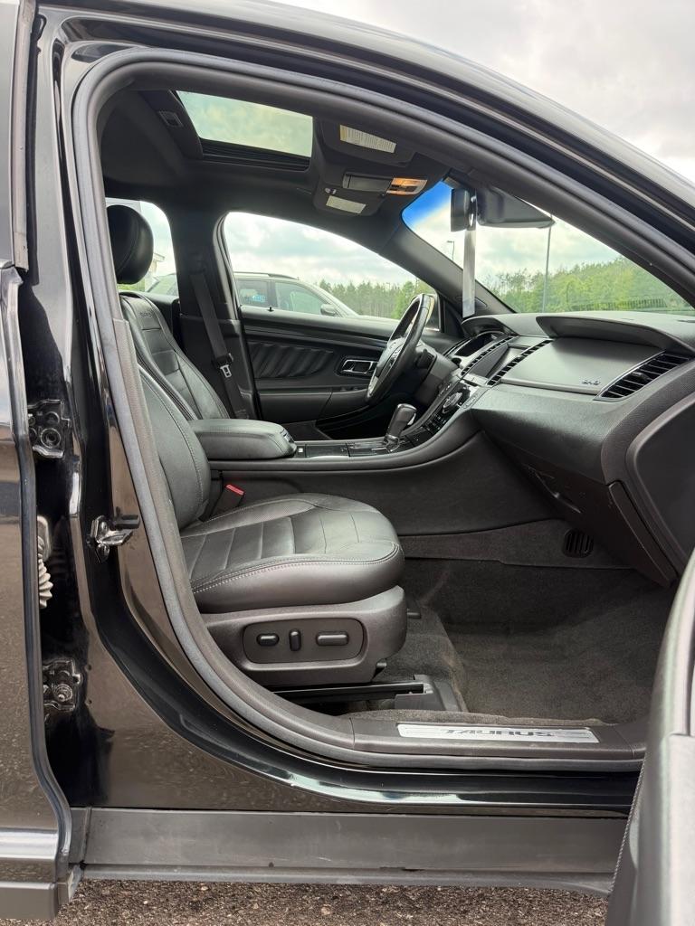 Ford Taurus  2013