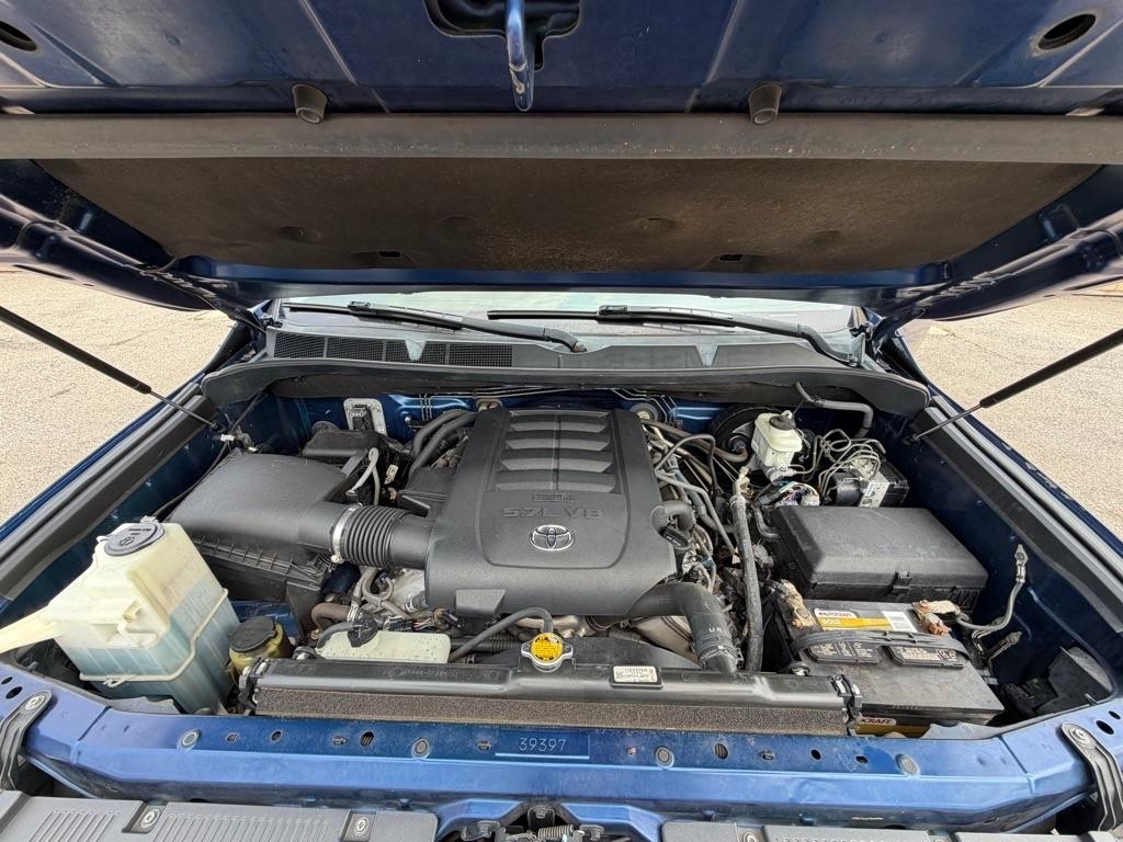 Toyota Tundra  2015