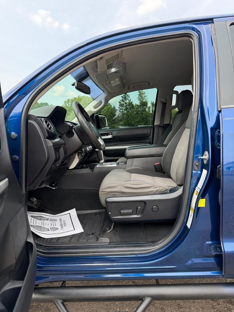 Toyota Tundra  2015