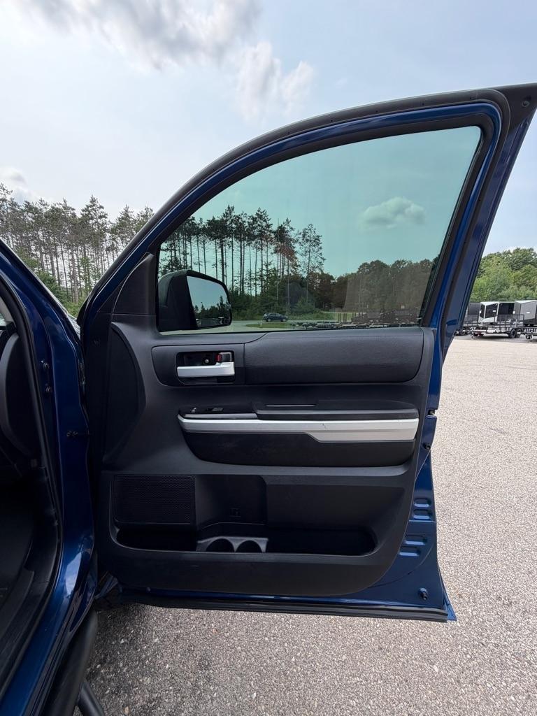 Toyota Tundra  2015