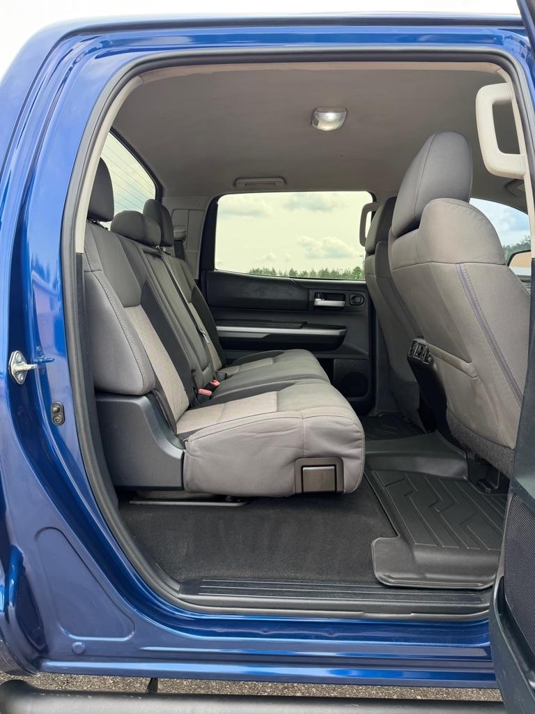 Toyota Tundra  2015