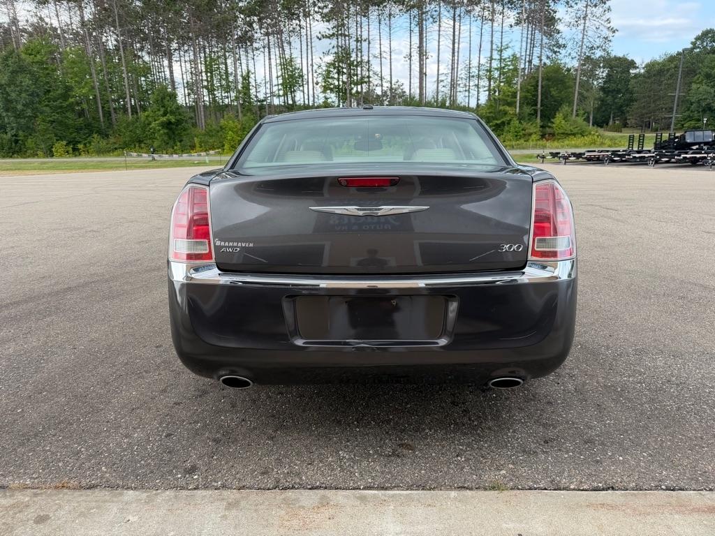 Chrysler 300  2013