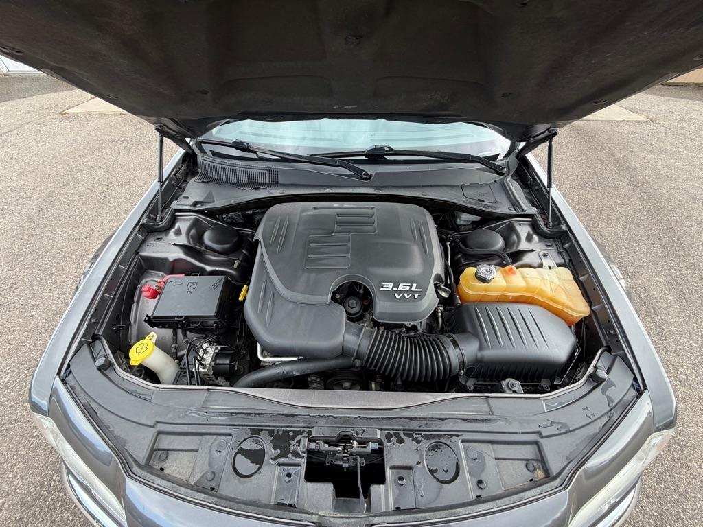 Chrysler 300  2013
