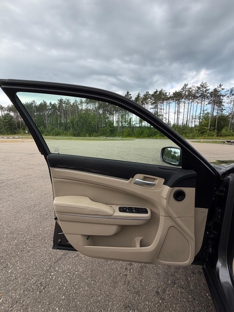 Chrysler 300  2013