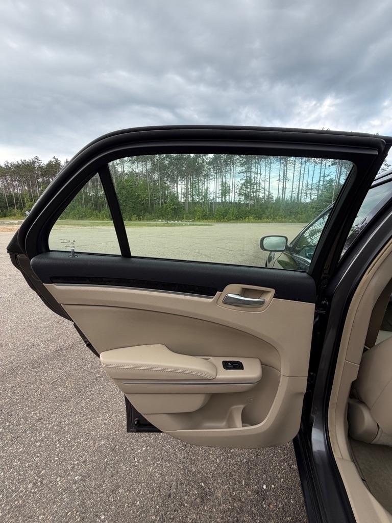 Chrysler 300  2013
