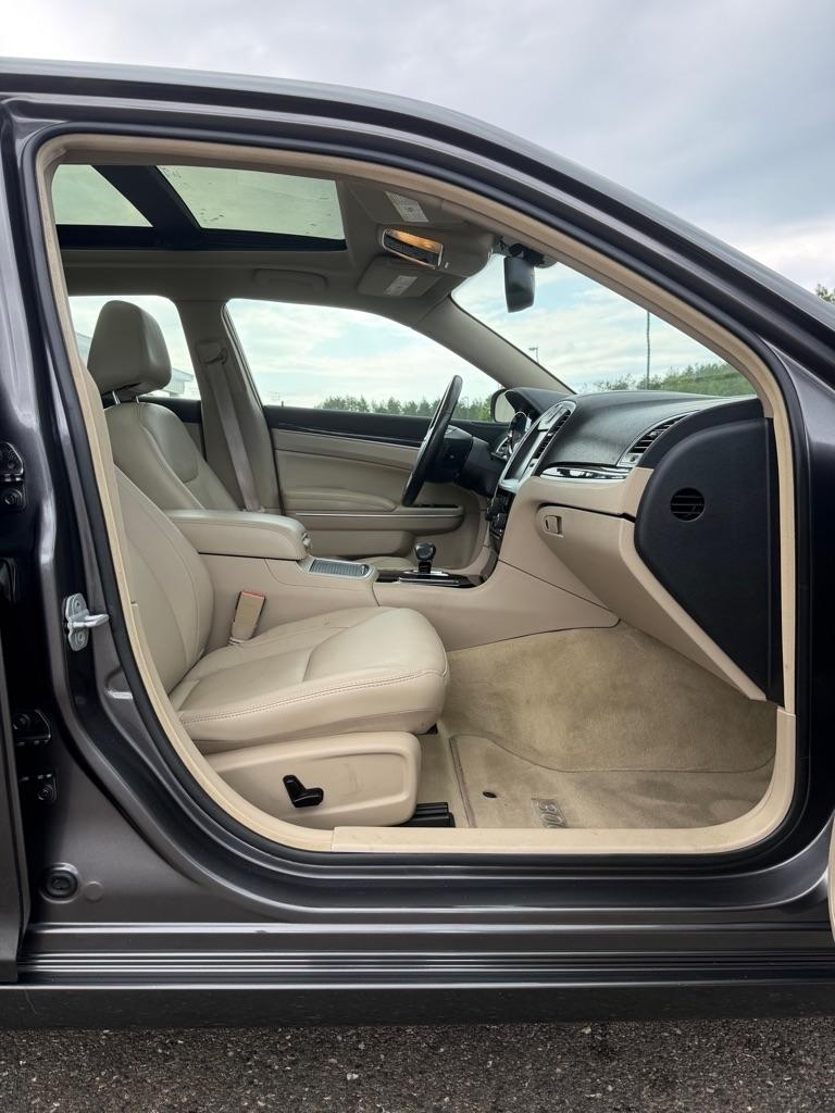 Chrysler 300  2013