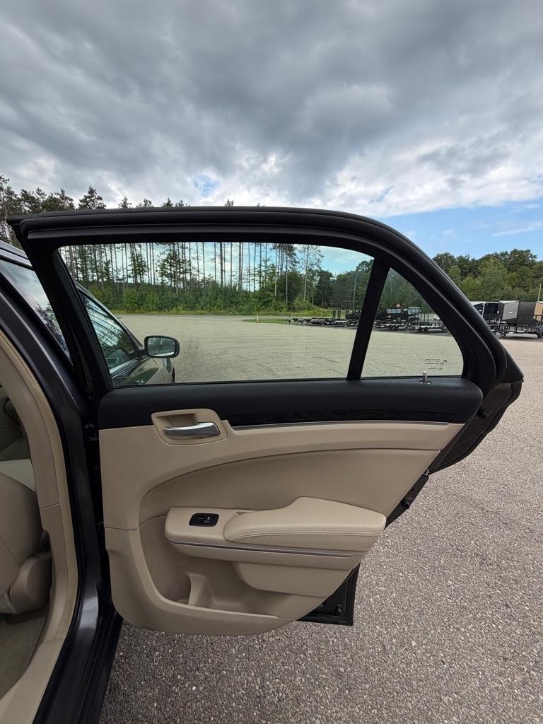 Chrysler 300  2013