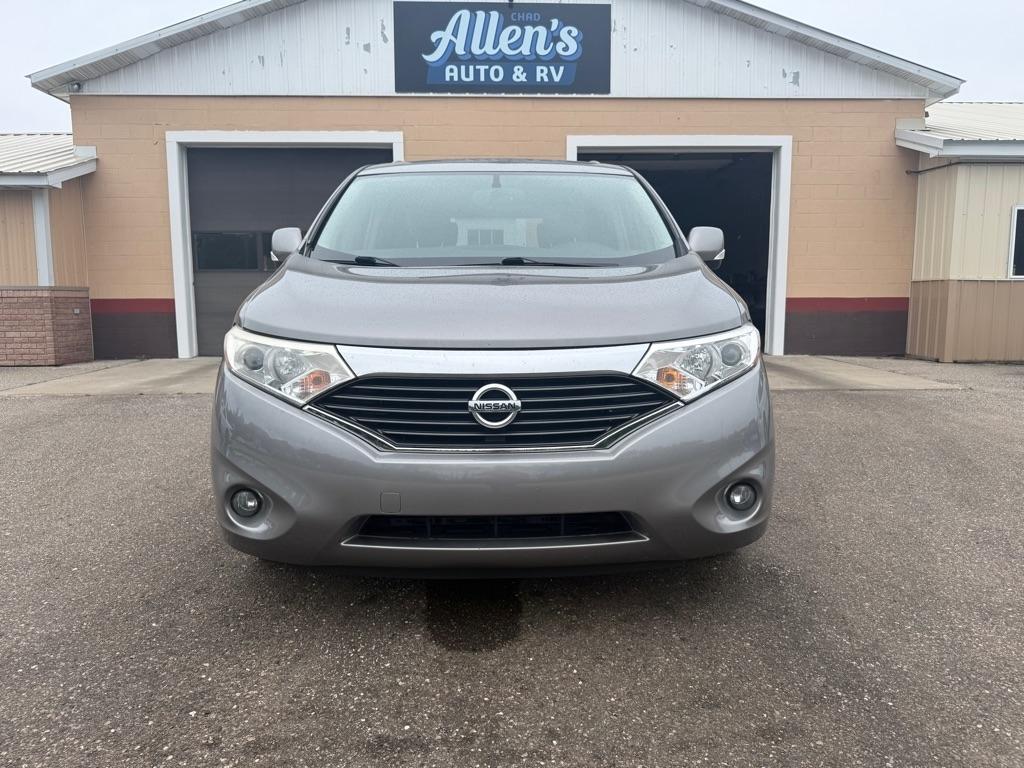 Nissan Quest  2013