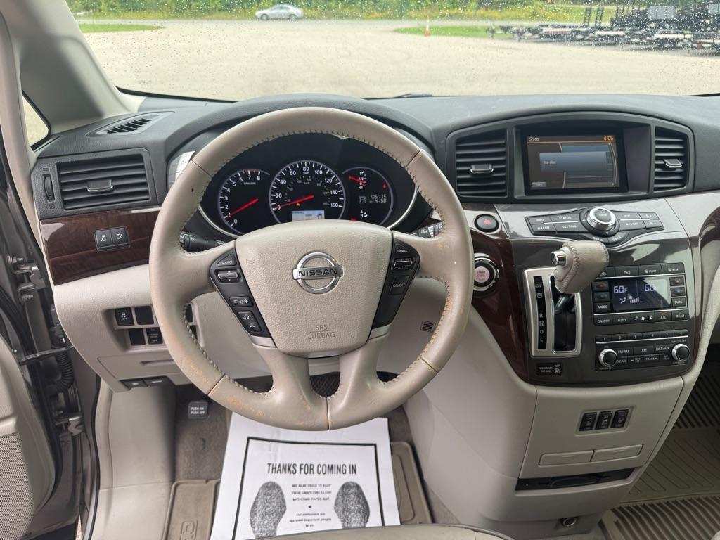 Nissan Quest  2013