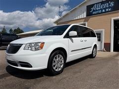 2016 Chrysler Town & Country 