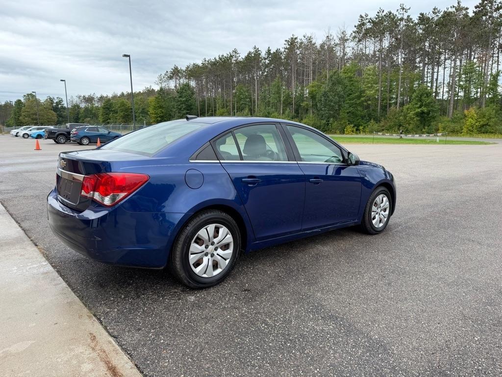 Chevrolet Cruze  2012