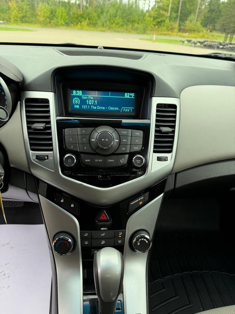 Chevrolet Cruze  2012