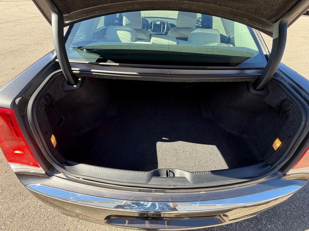 Chrysler 300  2017