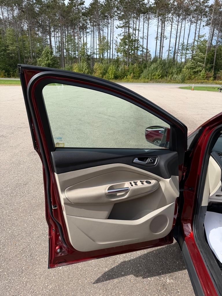 Ford Escape  2014