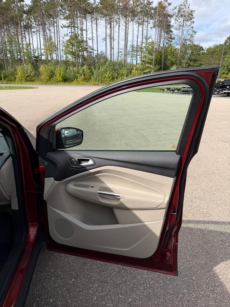 Ford Escape  2014