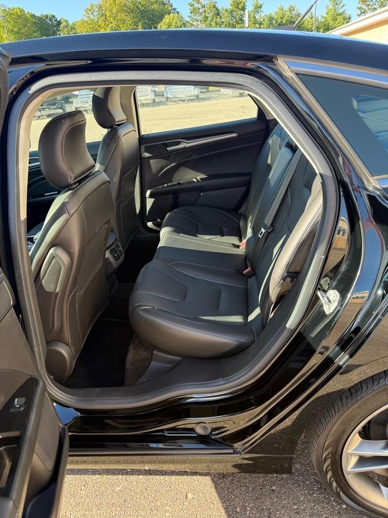 Ford Fusion  2016