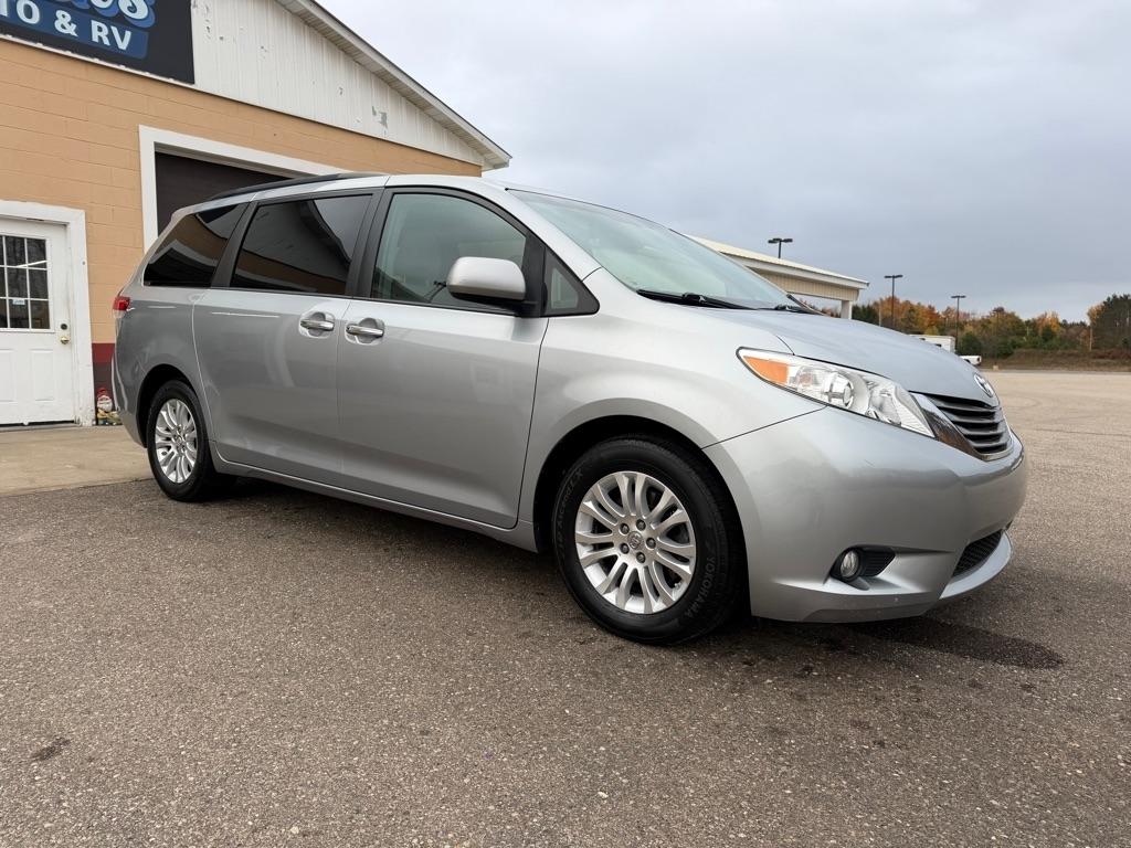Toyota Sienna XLE 2014