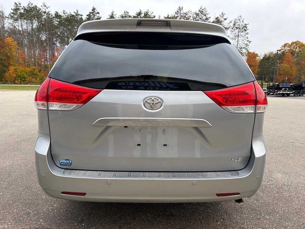 Toyota Sienna XLE 2014