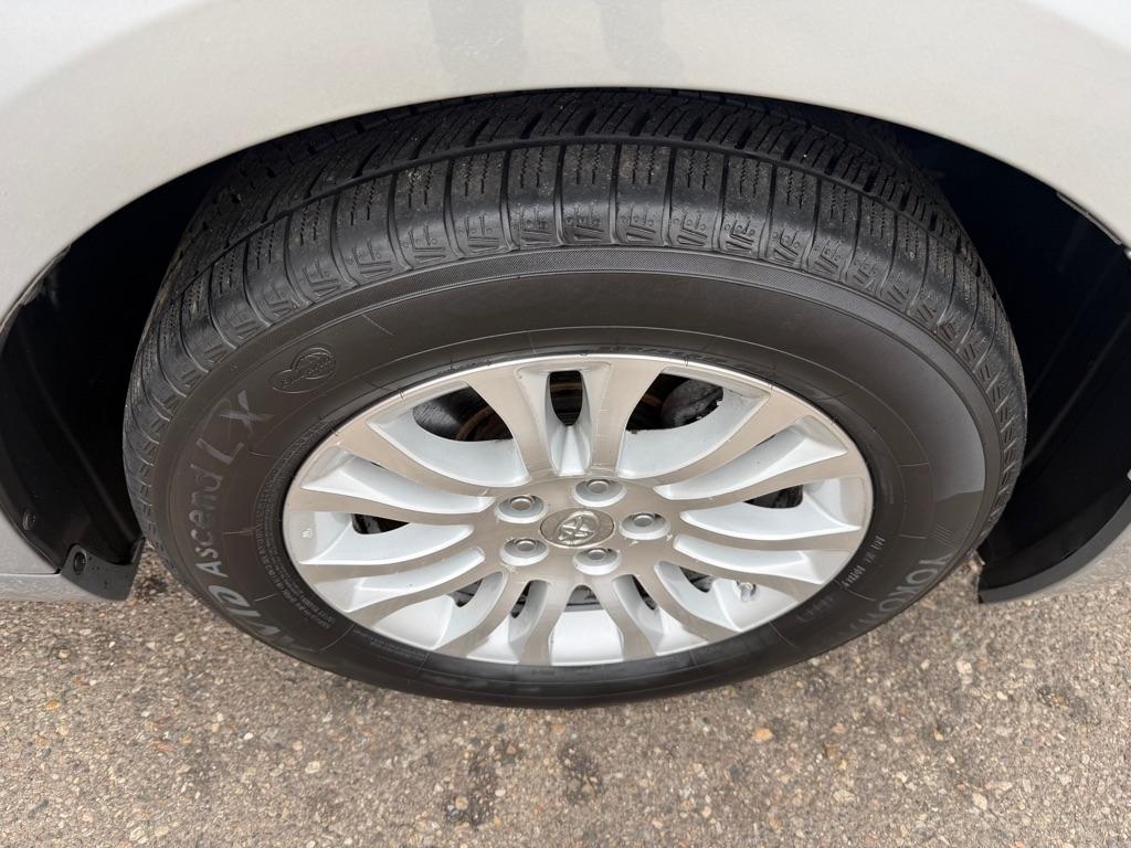 Toyota Sienna XLE 2014