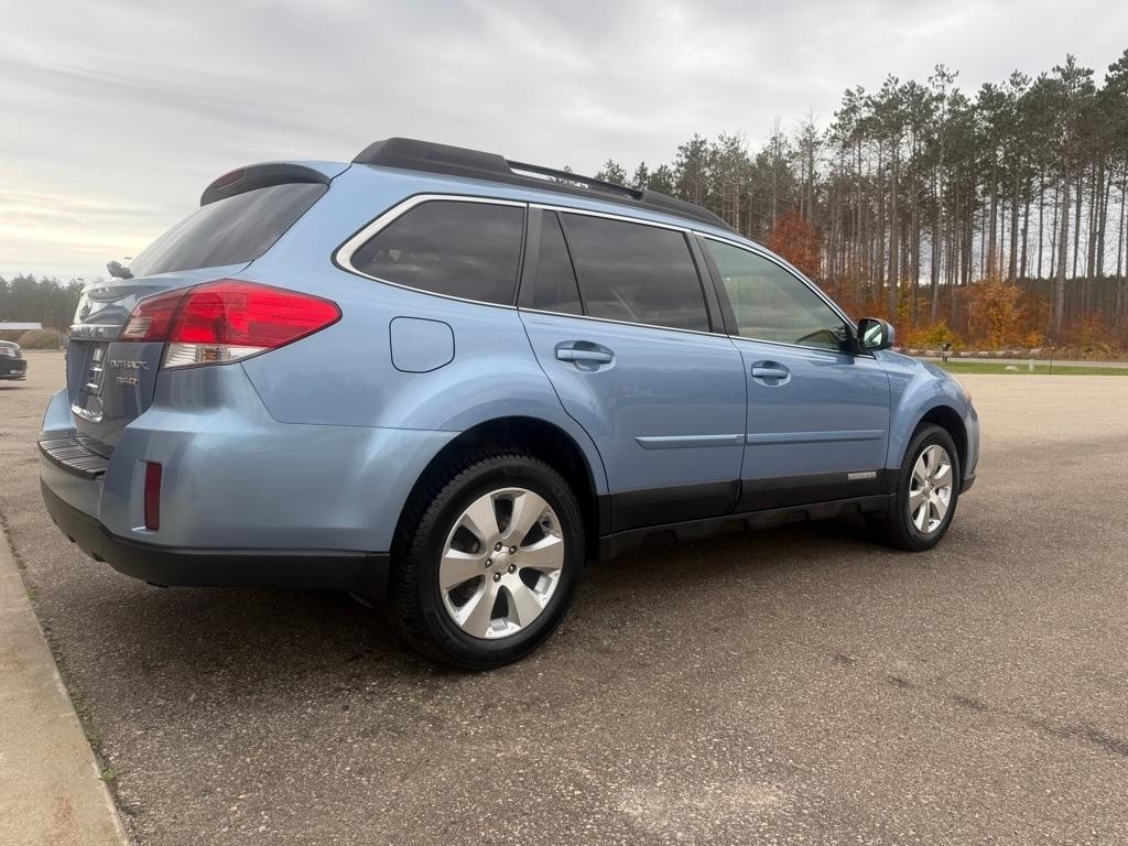 Subaru Outback 3.6R Limited 2011