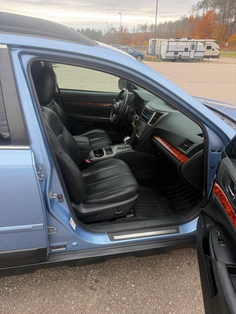 Subaru Outback 3.6R Limited 2011