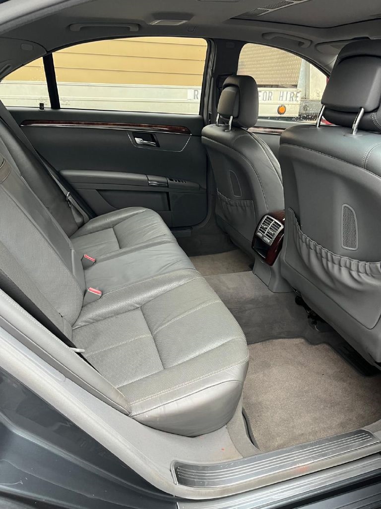 Mercedes-Benz S-Class S550 2008