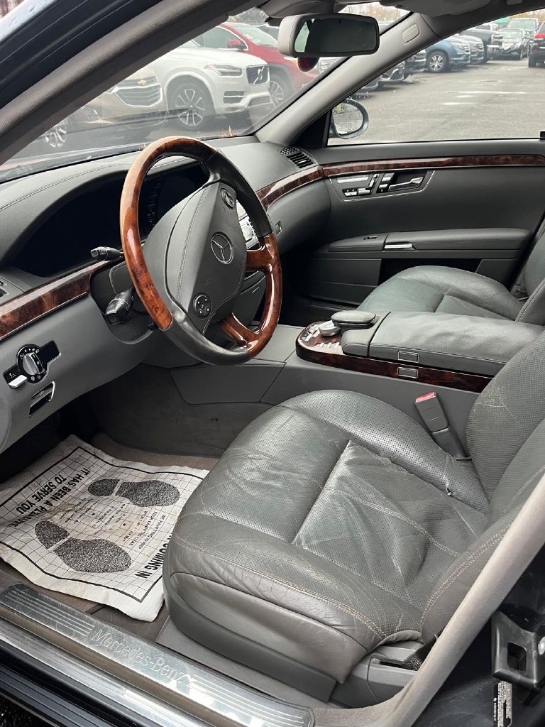 Mercedes-Benz S-Class S550 2008