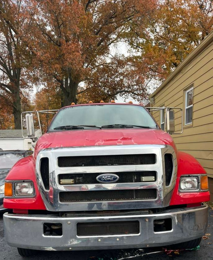 Ford F-650 Crew Cab 2WD DRW 2004