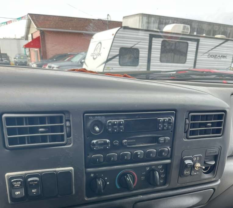 Ford F-650 Crew Cab 2WD DRW 2004