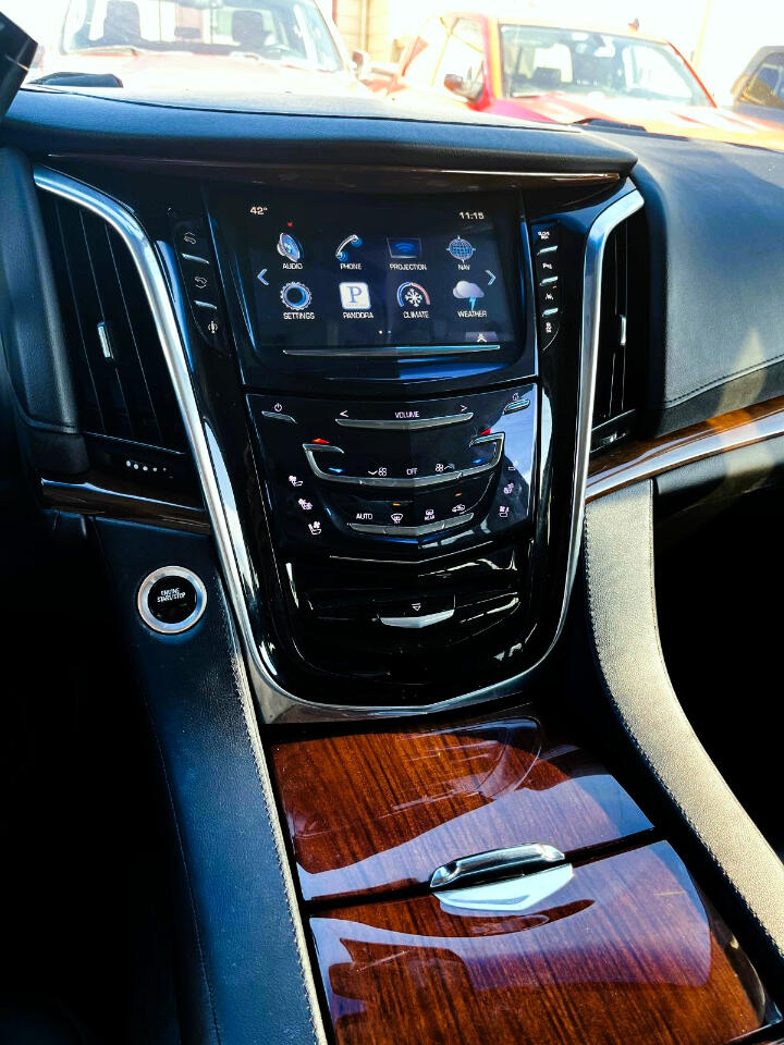 Cadillac Escalade Luxury 4WD 2016