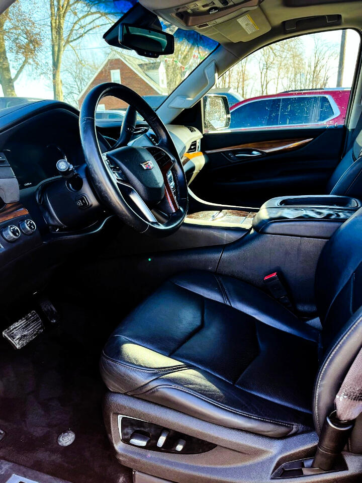 Cadillac Escalade Luxury 4WD 2016